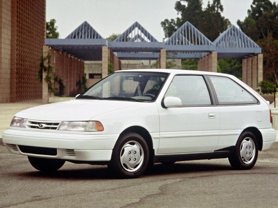  Hyundai Excel 3-Door 1992 года  (фото 4 из 4)